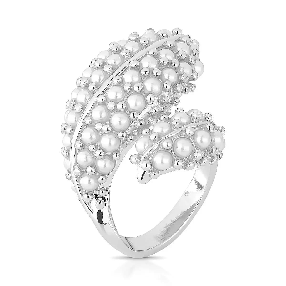ANEL LEAF CRAVEJADO COM PÉROLAS SHELL LEVEMENTE AJUSTÁVEL ATÉ 22