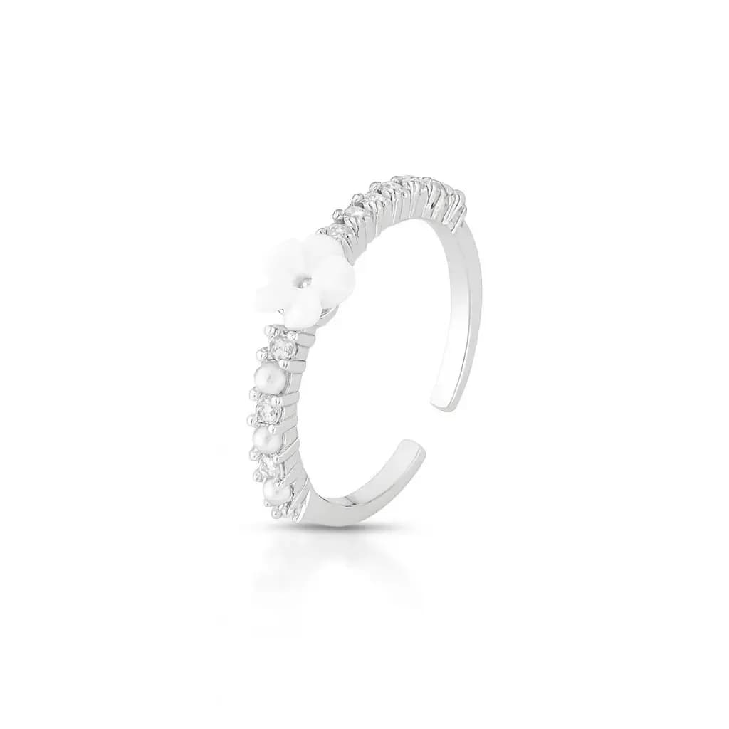 ANEL FLOR DELICADA WHITE EM RESINA CRAVEJADO COM ZIRCÔNIAS E MINI PÉROLA SHELL - AJUSTÁVEL