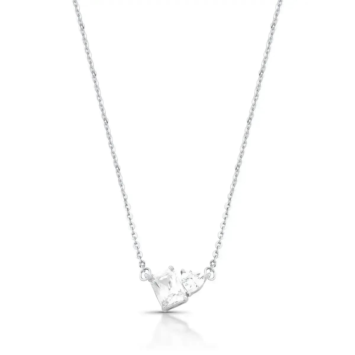 COLAR DELICADO RETÂNGULO COM CORAÇÃO — Ban. Ródio Branco / 40 cm + 5 cm de extensor / Cristal