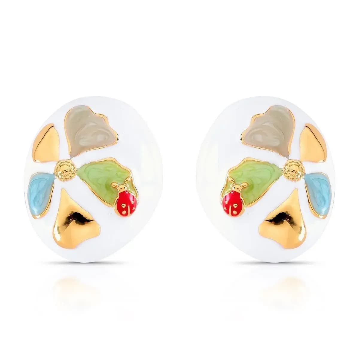 BRINCO ESMALTADO WHITE JARDIM COLOR COM JOANINHA PINO EM PRATA 925